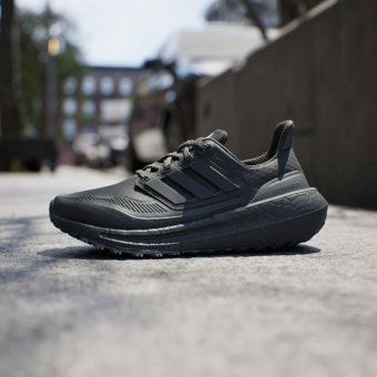 Adidas Ultraboost Light Cold.RDY 2.0 IE1677 Ortopedik Bağcıklı Kadın Koşu Ayakkabısı Siyah