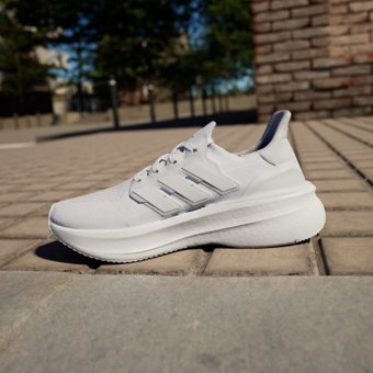 Adidas Ultraboost 5 ID8848 Ortopedik Bağcıklı Kadın Koşu Ayakkabısı Beyaz