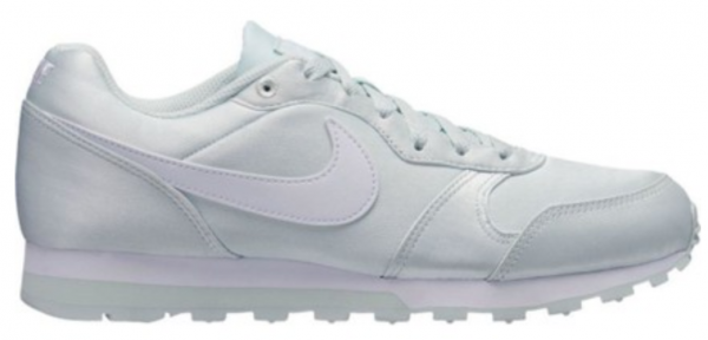 Nike MD Runner 2 749869-010 Bağcıklı Kadın Günlük Ayakkabı Beyaz