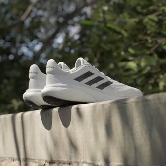 Adidas Supernova 3 IE4366 Ortopedik Bağcıklı Erkek Koşu Ayakkabısı Beyaz
