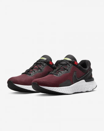 Nike React Miler 3 DD0490-003 Bağcıklı Erkek Koşu Ayakkabısı Siyah