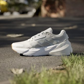 Adidas Adistar 2.0 ID1728 Ortopedik Bağcıklı Kadın Koşu Ayakkabısı Beyaz
