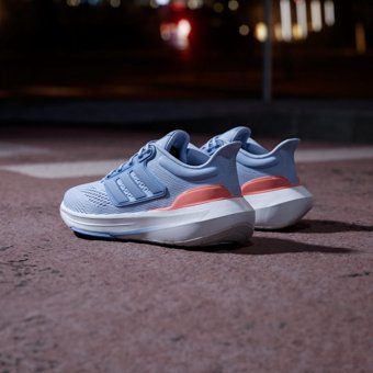 Adidas Ultrabounce HP5783 Ortopedik Bağcıklı Kadın Koşu Ayakkabısı Mavi