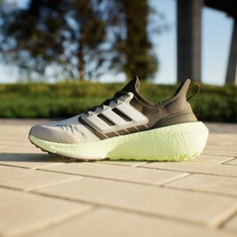 Adidas Ultraboost Light GTX IG5018 Ortopedik Su Geçirmez Bağcıklı Erkek Koşu Ayakkabısı Siyah