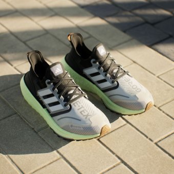 Adidas Ultraboost Light GTX IG5018 Ortopedik Su Geçirmez Bağcıklı Erkek Koşu Ayakkabısı Siyah