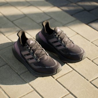 Adidas Ultraboost Light IF1487 Ortopedik Bağcıklı Kadın Koşu Ayakkabısı Siyah