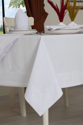 Tropikhome Pamuk-Polyester 160 x 220 cm Dikdörtgen Masa Örtüsü Beyaz