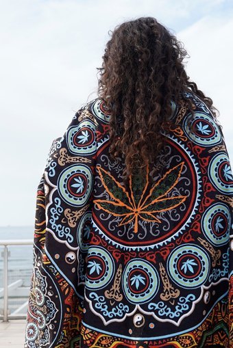 Kozmidelic Weed Mandala Plaj Havlusu Çok Renkli