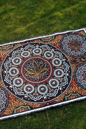 Kozmidelic Weed Mandala Plaj Havlusu Çok Renkli