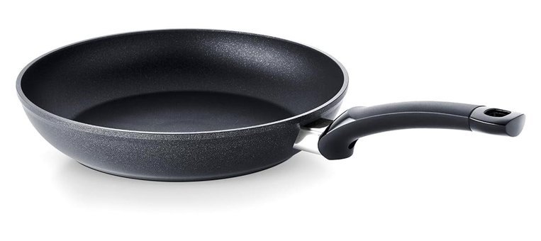 Fissler Levital Classic Plastik Saplı Alüminyum 20 cm Düz Tava Siyah