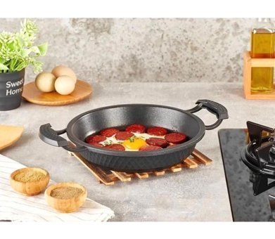 Kahramanlar Motto Döküm Saplı Döküm 22 cm Sahan Tava Siyah