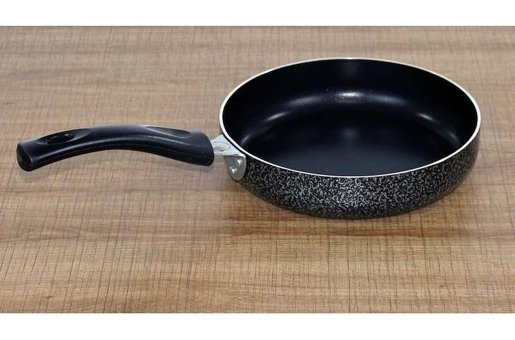 Leydi No:18 Plastik Saplı Alüminyum 18 cm Düz Tava Siyah