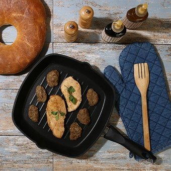 Esse Plastik Saplı Titanyum 28 cm Grill Tava Siyah