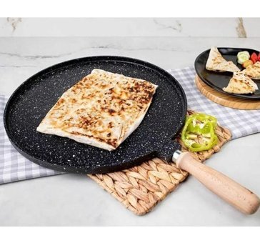 Mobaş Ahşap Saplı Döküm 36 cm Gözleme - Bazlama Tava Siyah