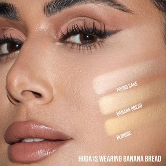 Huda Beauty Easy Bake and Snatch Blondie Yağsız Sabitleyici Kompakt Pudra
