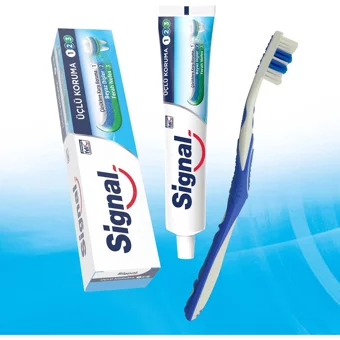 Signal Üçlü Koruma Naneli Florürlü Diş Macunu 50 ml