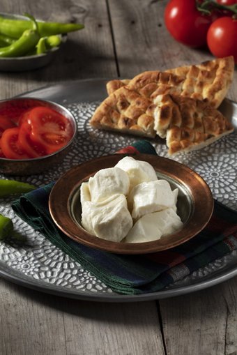 Saray Çiftliği Antep İnek Peyniri 1 kg