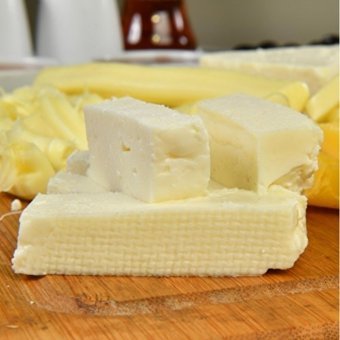 Çarşıbaşı Tam Yağlı Beyaz İnek Peyniri 1 kg