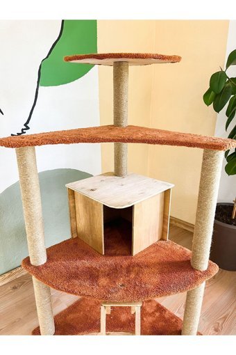Turmalin Kule Tipi Üçgen Tırmalamalı 3 Katlı İç Mekan Mdf-Peluş Kedi Evi Gri-Kahverengi