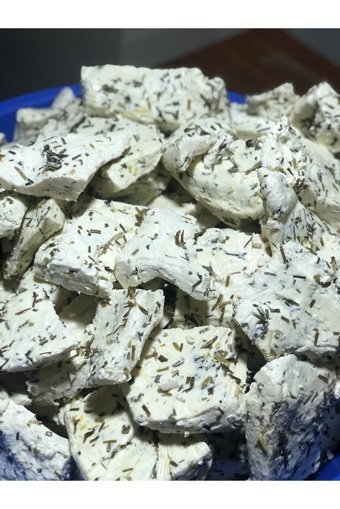 Van Yöresel Ürünleri Taze Otlu Van Otlu İnek Peyniri 1 kg