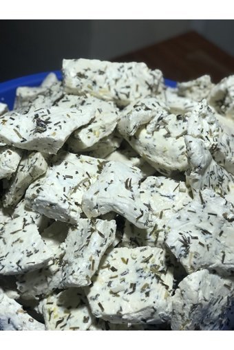 Van Yöresel Ürünleri Taze Otlu Van Otlu İnek Peyniri 1 kg