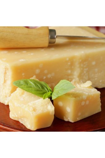 Gurmenin Yeri İthal Parmesan İnek Peyniri 750 gr