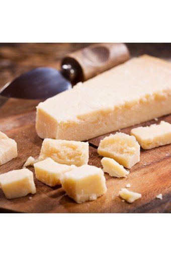 Gurmenin Yeri İthal Parmesan İnek Peyniri 250 gr