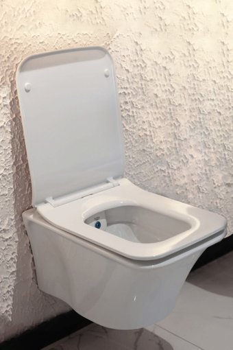 Turkuaz Cerastyle Ibiza 44.5 cm Seramik Kanalsız Arkadan Çıkışlı Gömme Asma Klozet Beyaz