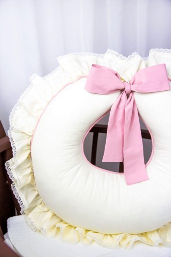 Babynest Fırfırlı Pamuklu Yıkanabilir Beyaz Emzirme Yastığı