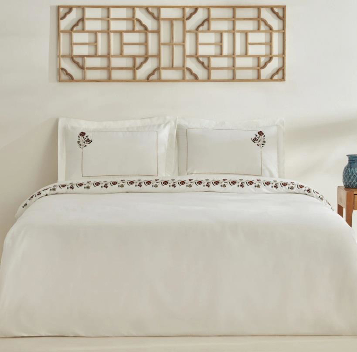 Karaca Home Janset Pamuklu 4 Mevsim 200x220 cm Çarşaflı Çift Kişilik Nevresim Takımı Beyaz