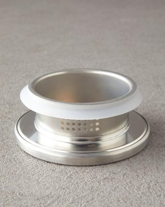 English Home Grena Metal Kapaklı Borosilikat Sürahi 1.5 lt