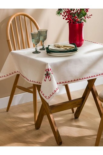 Lc Waikiki Yılbaşı Temalı Pamuk-Polyester 90x90 cm Kare Masa Örtüsü Bej