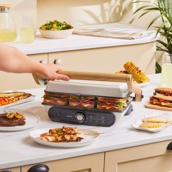 Karaca Gastro Grill Glass Premium 6 Dilim Teflon Çıkartılabilir Plaka Tek Yönlü Ahşap Krem Izgaralı Tost Makinesi