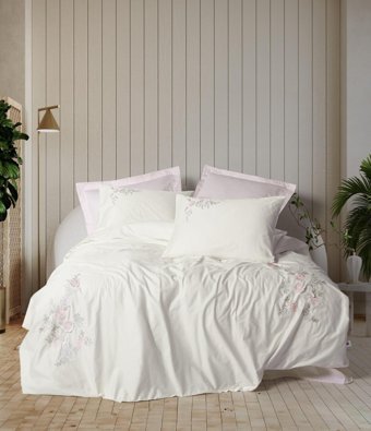 Cotton Box 3D Saten 4 Mevsim 200 x 220 cm Nakışlı Çarşaflı Çift Kişilik Nevresim Takımı Yedda Pudra