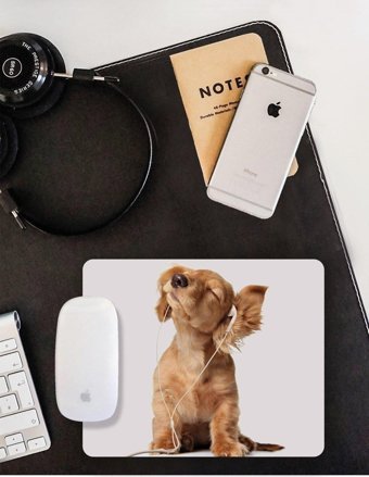 WuW Müzik Dinleyen Köpek 22x18 cm S Mousepad Beyaz-Sarı