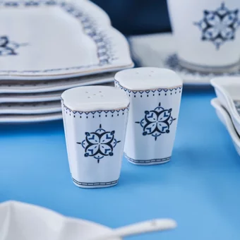 Karaca New Blau Kare Desenli 32 Parça 6 Kişilik Porselen Kahvaltı Takımı Beyaz
