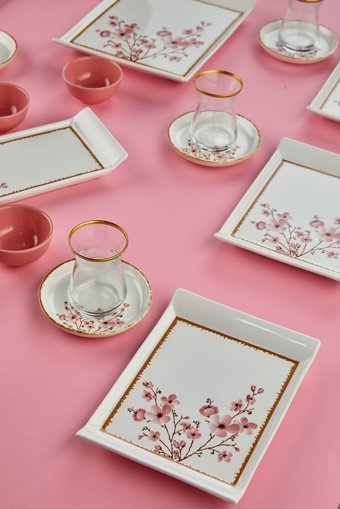 Erbaşlar Sakura Kare Desenli 33 Parça 12 Kişilik Seramik Kahvaltı Takımı Beyaz