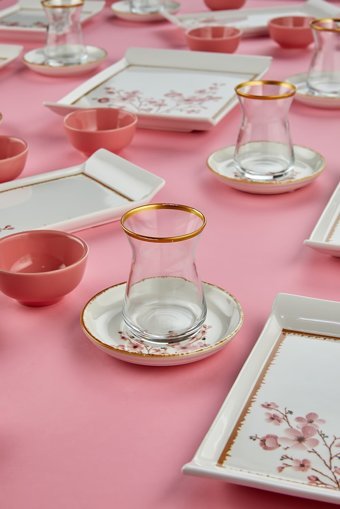 Erbaşlar Sakura Kare Desenli 33 Parça 12 Kişilik Seramik Kahvaltı Takımı Beyaz