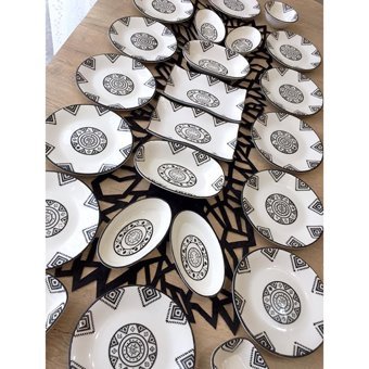 Venüs Home Kilim Desenli 24 Parça 12 Kişilik Seramik Kahvaltı Takımı Beyaz-Siyah