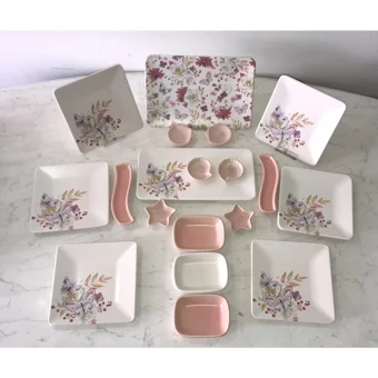 Keramika Bahar Kare Desenli 19 Parça Seramik Kahvaltı Takımı Beyaz-Pembe