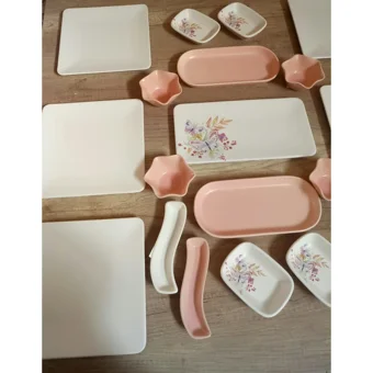 Keramika Mat Pembe Kare Desenli 19 Parça 6 Kişilik Seramik Kahvaltı Takımı Beyaz-Pembe