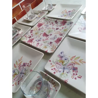 Keramika Bahar Kare Desenli 19 Parça 6 Kişilik Seramik Kahvaltı Takımı Beyaz-Pembe