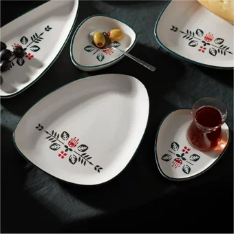 Karaca Emerald Üçgen Desenli 18 Parça 4 Kişilik Stoneware Seramik Kahvaltı Takımı Çok Renkli