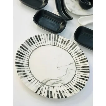 Keramika Melodi Oval-Yuvarlak Desenli 25 Parça 6 Kişilik Seramik Kahvaltı Takımı Beyaz-Siyah