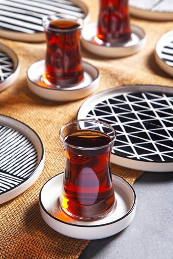 Kitchen Life Pop Blackwhite Desenli 18 Parça 6 Kişilik Seramik Kahvaltı Takımı Beyaz-Siyah