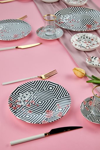 Babion Squares Yuvarlak Desenli 19 Parça 6 Kişilik Seramik Kahvaltı Takımı Siyah