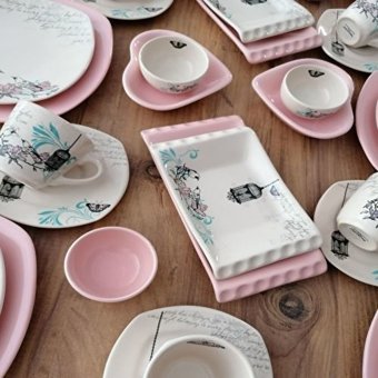 Keramika Retro Desenli 36 Parça 6 Kişilik Seramik Kahvaltı Takımı Beyaz-Pembe