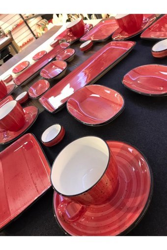 Bonna Porselen Passion Gourmet Dikdörtgen Desenli 33 Parça 6 Kişilik Porselen Kahvaltı Takımı Kırmızı
