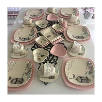 Keramika Retro Desenli 36 Parça 6 Kişilik Seramik Kahvaltı Takımı Açık Pembe