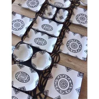 Venüs Home Decoratıon Kilim Desenli 20 Parça 8 Kişilik Seramik Kahvaltı Takımı Siyah